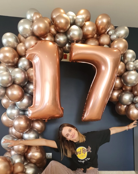 Demi arche et chiffres en ballons pour un anniversaire 